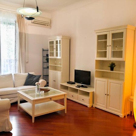 Joivy 1 Bedroom Apt Next To Piazza Leonardo Da Vinci Milano Exterior foto