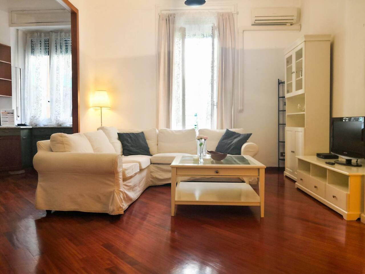 Joivy 1 Bedroom Apt Next To Piazza Leonardo Da Vinci Milano Exterior foto